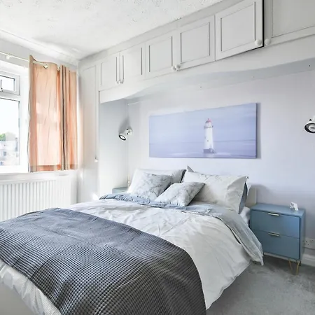 The Wishing Well- Lovely Spacious In Bs4 Sleeps 8 By Stae- Homes * Bristol