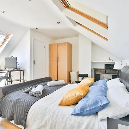 Ferienhaus The Wishing Well- Lovely Spacious In Bs4 Sleeps 8 By Stae- Homes *