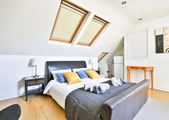 בית נופש The Wishing Well- Lovely Spacious In Bs4 Sleeps 8 By Stae- Homes *