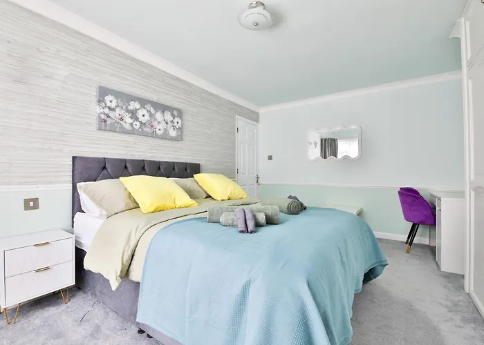 The Wishing Well- Lovely Spacious In Bs4 Sleeps 8 By Stae- Homes * بريستول